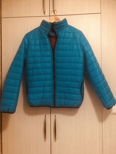Pencəklər: Mavi rəngli yüngül şişmə gödəkçə - Model: quilted/şişmə, qısa uzunluq