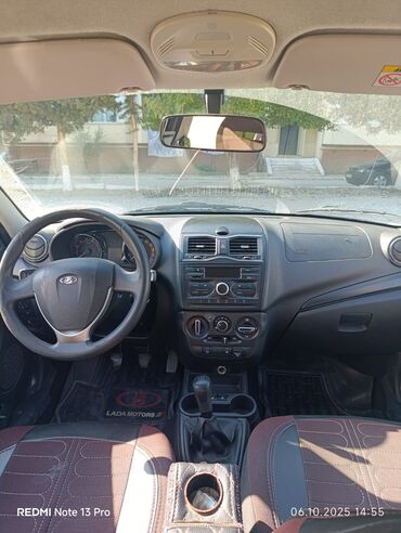 VAZ (LADA): VAZ (LADA) Vesta: 1.6 l | 2021 il 220900 km Sedan — 4