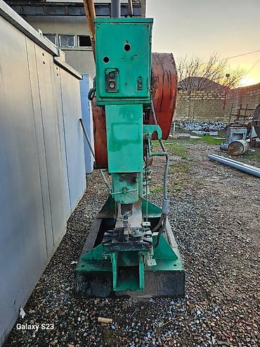 press aləti: Çəkisi: 1.6 ton
Uqolnik kəsir
Palasa kəsir
Press aparatı — 3