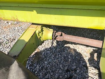 Силосоуборочные комбайны: Клас яагувар сатылат,свежый келди растаможен не оформлень.Уч жаткасы — 2