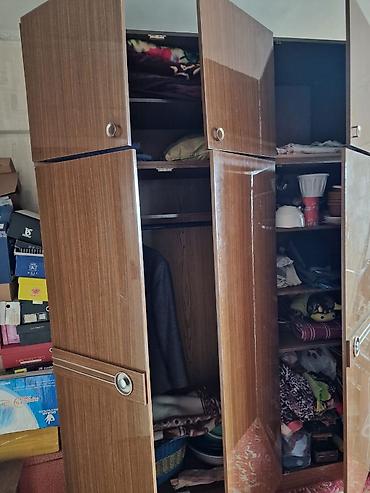 Другая мебель: Мебель бу в отличном состоянии. цена договорная. стол табуретки — 12