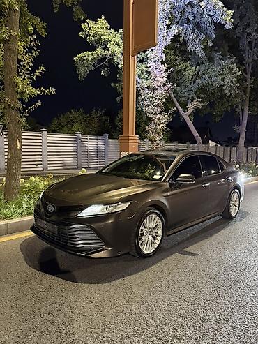 corolla levin: Toyota Camry: 2018 г., 2.5 л, Вариатор, Гибрид, Седан — 1