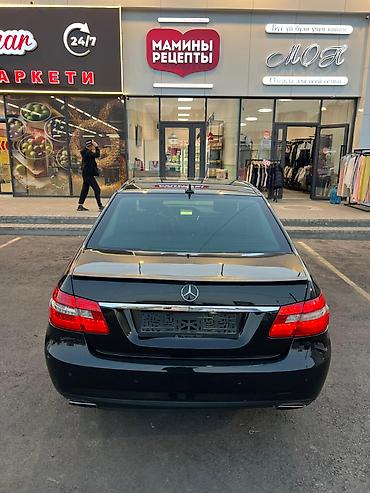 Mercedes-Benz: Mercedes-Benz : 2010 г., 3 л, Автомат, Бензин, Седан — 6