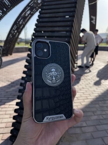 appl 11: IPhone 11, 64 ГБ, Черный, Чехол, 84 %