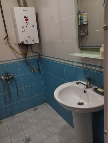 Köhnə tikili: Bakı, Bakıxanov qəs., 2 otaqlı, Köhnə tikili, m. Neftçilər, 70 kv. m — 24