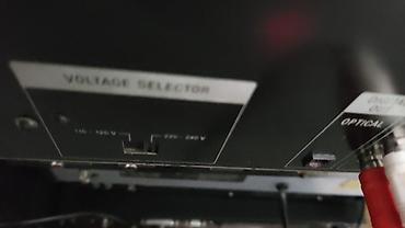 продам усилитель: CD-проигрыватель Sony CDP-C615, без пульта, рабочий. Читает все диски — 9