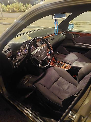 mercedes 220 cdi: Mercedes-Benz E 200: 2 l | 1998 il — 4