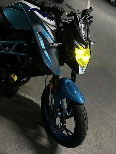 lada karopka: Street/naked tipli motosiklet Xüsusiyyətlər və detallar: - Rəng — 4