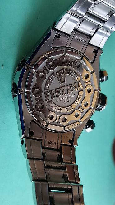 Festina muški hronograf – model F16527 - Kućište i narukvica od punog
