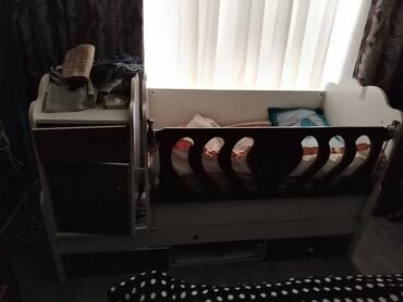 Uşaq çarpayısı - ortopedik matras və qırağa vurulan döşək və