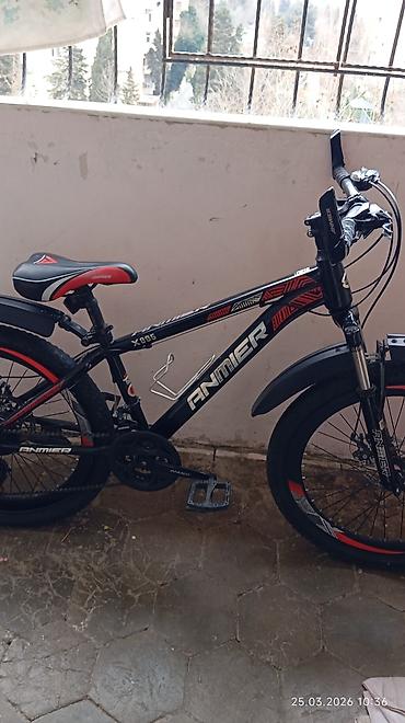 İdman velosipedləri: Velosiped – şəhər və off-road üçün universal model. u Xüsusiyyətlər: - — 7