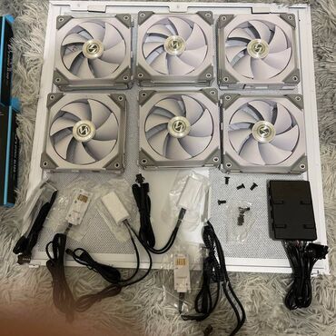 Masaüstü kompüterlər və iş stansiyaları: Lian Li UNI FAN SL120 RGB (White)

36 AZN