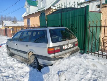 машино: Volkswagen Passat: 1989 г., 1.8 л, Механика, Бензин, Универсал