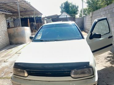 машина цивик: Volkswagen Golf: 1997 г., 1.6 л, Механика, Бензин, Хэтчбэк