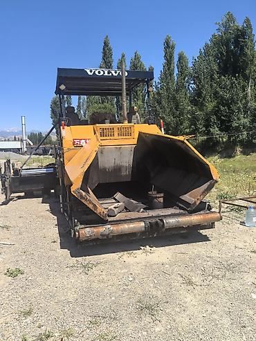 Асфальтоукладчик Volvo + пневмоколёсный дорожный каток LTP1016 - — 3