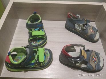 зеленые туфли: Обувь для мальчика в отличном состоянии, хорошего качества.Первое фото