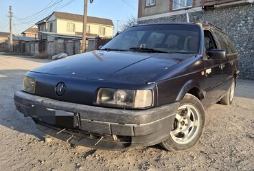 volkswagen фургон: Volkswagen Passat: 1990 г., 2 л, Механика, Бензин, Универсал