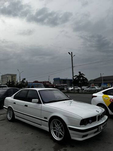 авто бмв: BMW 5 series: 1991 г., 2.5 л, Механика, Бензин, Седан