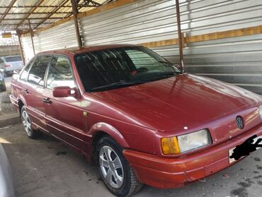 Volkswagen: Volkswagen Passat: 1989 г., 1.8 л, Механика, Бензин, Седан