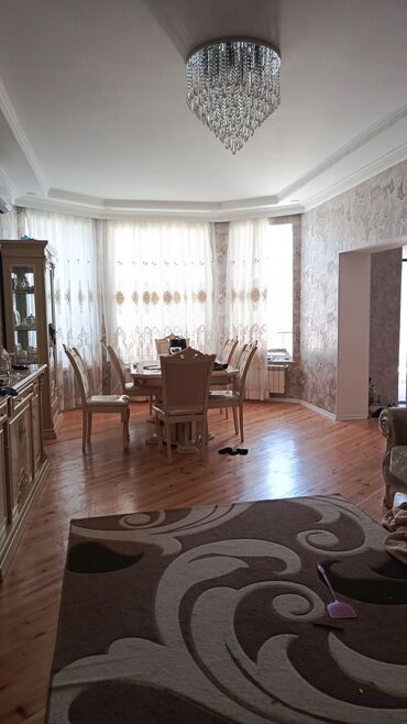 Şəkillər, tablolar: Çılçıraq, 10 və daha çox lampa, Xrustal