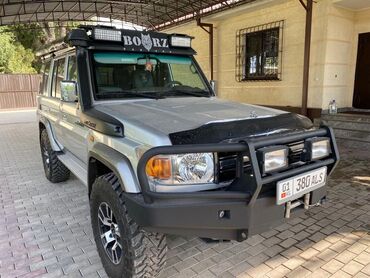 Toyota: Toyota LandCruiser 70 Series: 2011 г., 4.2 л, Механика, Дизель, Внедорожник