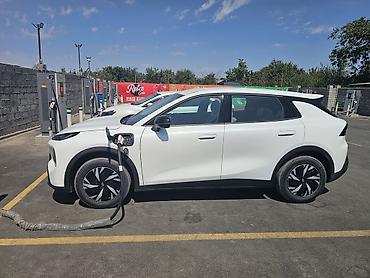 клиренса: Электромобиль кроссовер Changan Q05 Air-комплектация, белого цвета — 5