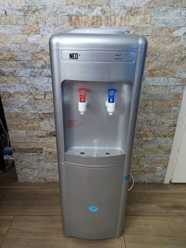 aparat za hladnu i toplu vodu: APARAT ZA VODU NEO WDE-2001-SILVER Topla i hladna voda Prostor za