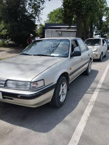 mazda 626 продажа: Mazda 626: 1988 г., 2 л, Механика, Бензин, Седан