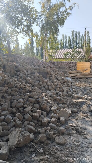 кирпич бу бишкек: Кам кирпич колдо куйулган Алчулар байланышыныздар, 3 сомдон