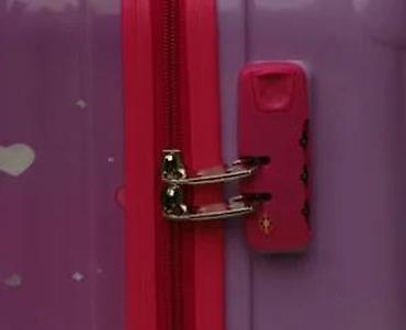 Rančevi, torbe i koferi: Dečiji set kofera sa motivom Sofije Prve, idealan za putovanja. Set — 15