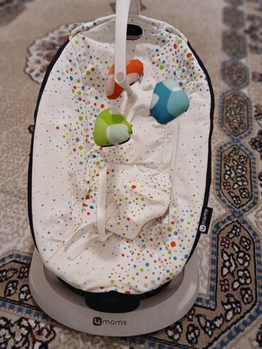 4moms uşaq yelləncəyi satılır Səliqəli, tam sağlamdır. Vibrasiya