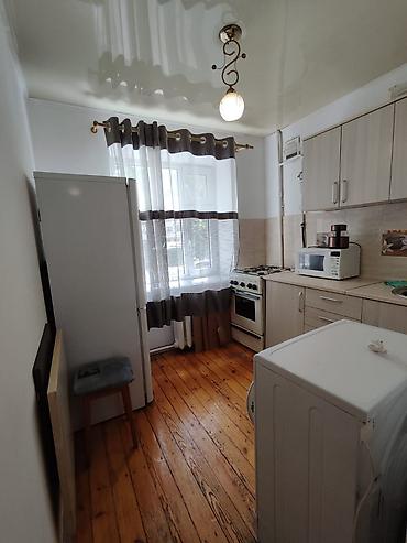 9мкр: 2 комнаты, 42 м², 9 мкр Индивидуалка, 2 этаж, Старый ремонт — 2