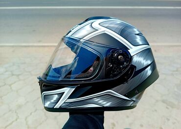 3d модель: 3D Шлем Высокого Качества Шлем со встроенным тёмные очками С