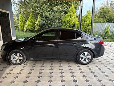 mitsubishi lancer evolution: Chevrolet Cruze: 1.4 l | 2013 il 276000 km Sedan — 4