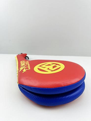 №: 4065 Məhsulun adı: Taekvando üçün lapa A-28, qırmızı Brend: No
