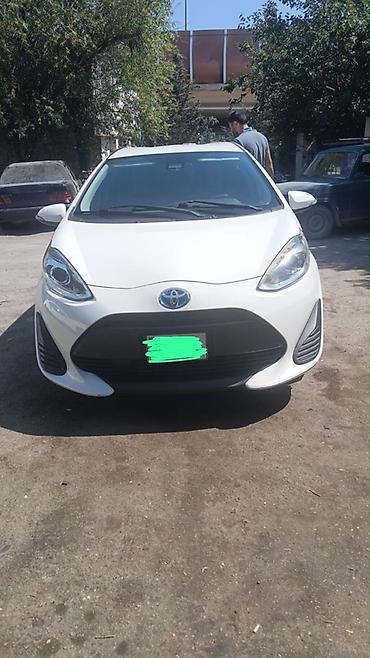 avto servis: Toyota aqua İcarə günü 35 manat Toyota Aqua hibrid hetçbek təqdim — 2