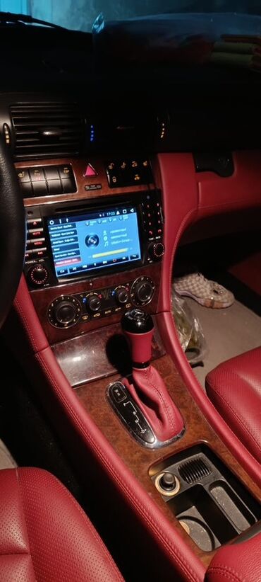 Mercedes-Benz: Mercedes-Benz C-Class: 3.2 l | 2000 il Sedan — 6