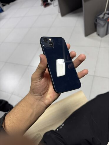 Apple iPhone: IPhone 13, Б/у, 256 ГБ, Pacific Blue, Чехол