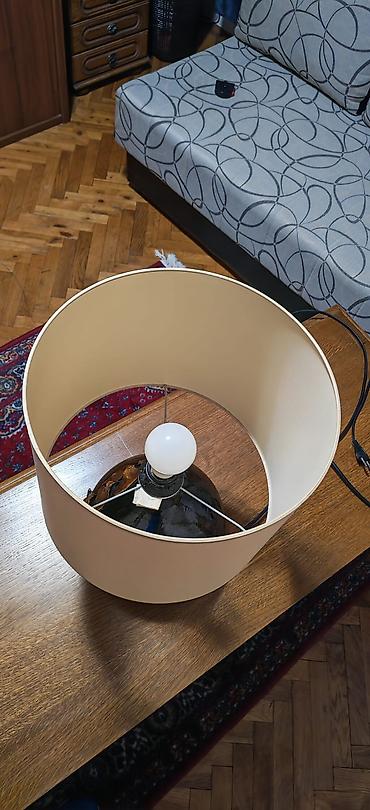 trpezar: Dekorativna keramicka stona lampa izuzetnog kvaliteta u dobrom stanju — 3