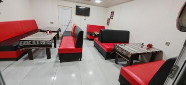 продажа мебели бу: Bu dəst kafe və ya restoranlar üçün nəzərdə tutulmuşdur. Dəstə qara və