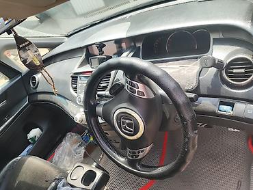 Продажа авто: Honda Odyssey: 2004 г., Автомат, Бензин, Универсал — 3