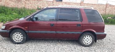 civic 1991: Mitsubishi Space Wagon: 1993 г., 2 л, Механика, Бензин, Минивэн