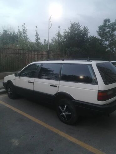 Volkswagen: Volkswagen Passat: 1988 г., 2 л, Механика, Бензин, Универсал