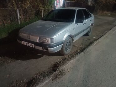 Volkswagen: Volkswagen Passat: 1989 г., 2 л, Механика, Бензин, Седан