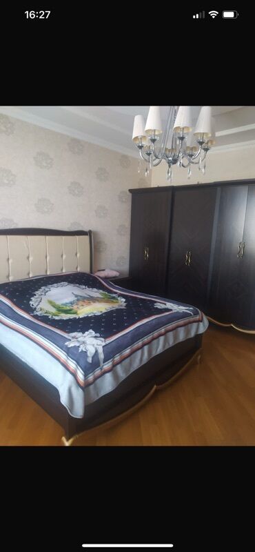 soyunma otağı: İkinəfərlik çarpayı