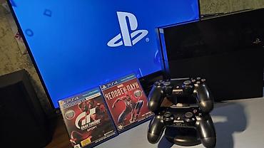 ps3 купить бу: ПРОДАЮ Playstation 4 в комплекте: 2 джойстика (подставка) 2 игры — 1