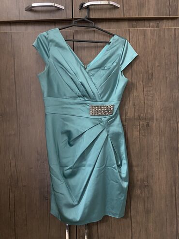 qadın broşkası sssr: Вечернее платье, XL (EU 42)