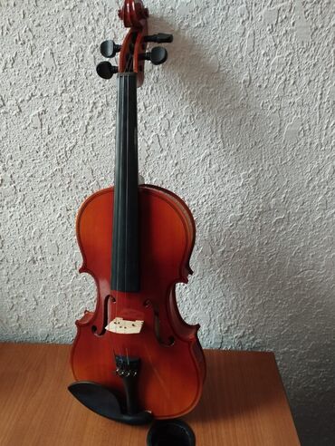 Музыкальные инструменты: Продам скрипку 4/4. Состояние хорошее, нет струны "ми". Либо обменяю