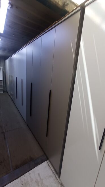 Шифоньеры: Шкаф четырех дверные цены 17000 доставка по городу бесплатно — 4