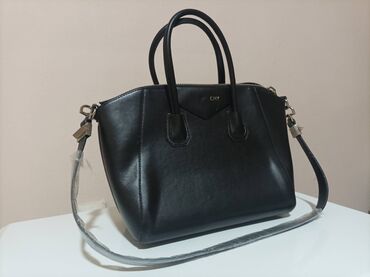 ralph lauren torbe srbija: Shoulder bag, Material: Leather